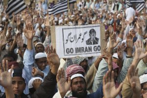 The Islamist Threat Bordering Pakistan’s Political Crisis