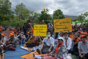 Orange-Clad Move Forward Supporters Turn Out For Prime Ministerial Vote Orange-Clad Move Forward Supporters Turn Out For Prime Ministerial Vote