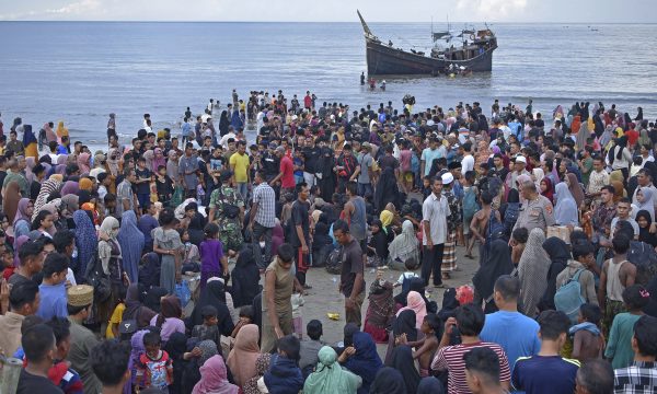 Hundreds of Rohingya Refugees Disembark in Indonesia's Aceh Region
