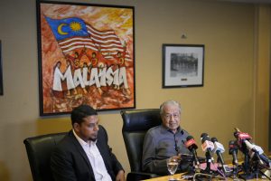 Ex-Malaysian PM Mahathir Accuses Government of Prosecuting Its Rivals