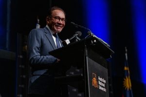 Malaysia&#8217;s Anwar Warns US That Constraining China Will &#8216;Accentuate&#8217; Its Grievances