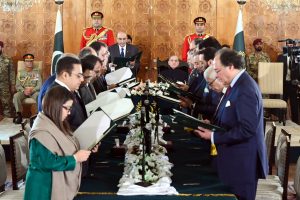 Pakistan’s New Cabinet Indicates Military’s Influence