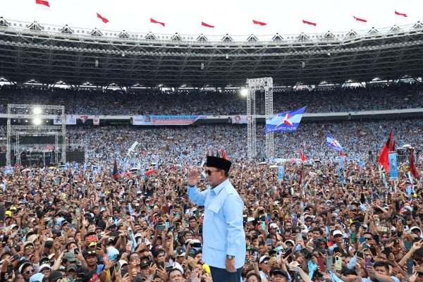 Prabowo dari Indonesia berada di ambang mayoritas di parlemen setelah memenangkan dukungan dari partai saingannya – diplomat