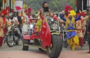 What Draws People to India&#8217;s Fake ‘Godmen’?