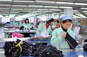 Does Vietnam and Bangladesh’s Cheap Labor Threaten &#8216;Made in China&#8217; Textiles?