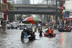 Philippines Hit by Flooding and Oil Spill Disasters