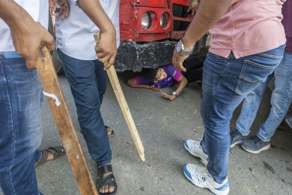 Violent Clashes Over Government Jobs Quota System Leave Scores Injured in Bangladesh