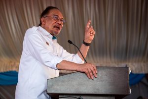 Malaysia&#8217;s Anwar Denies Covering Up Document Permitting Ex-Leader&#8217;s House Arrest