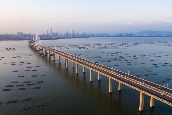 Behind the Boom in Hong Kongers ‘Heading North’