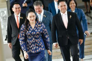 Thai PM Rocked By Withdrawal of Major Coalition Partner