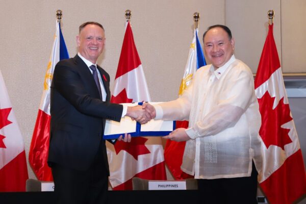 Philippines, Canada Sign Visiting Forces Agreement Amid South China Sea Tensions