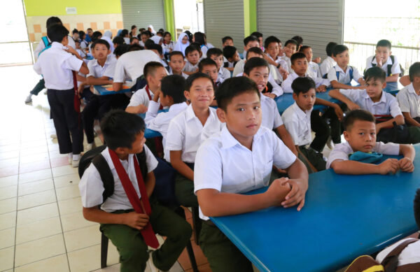 Does Malaysia Really Need Two Teachers Per Classroom?